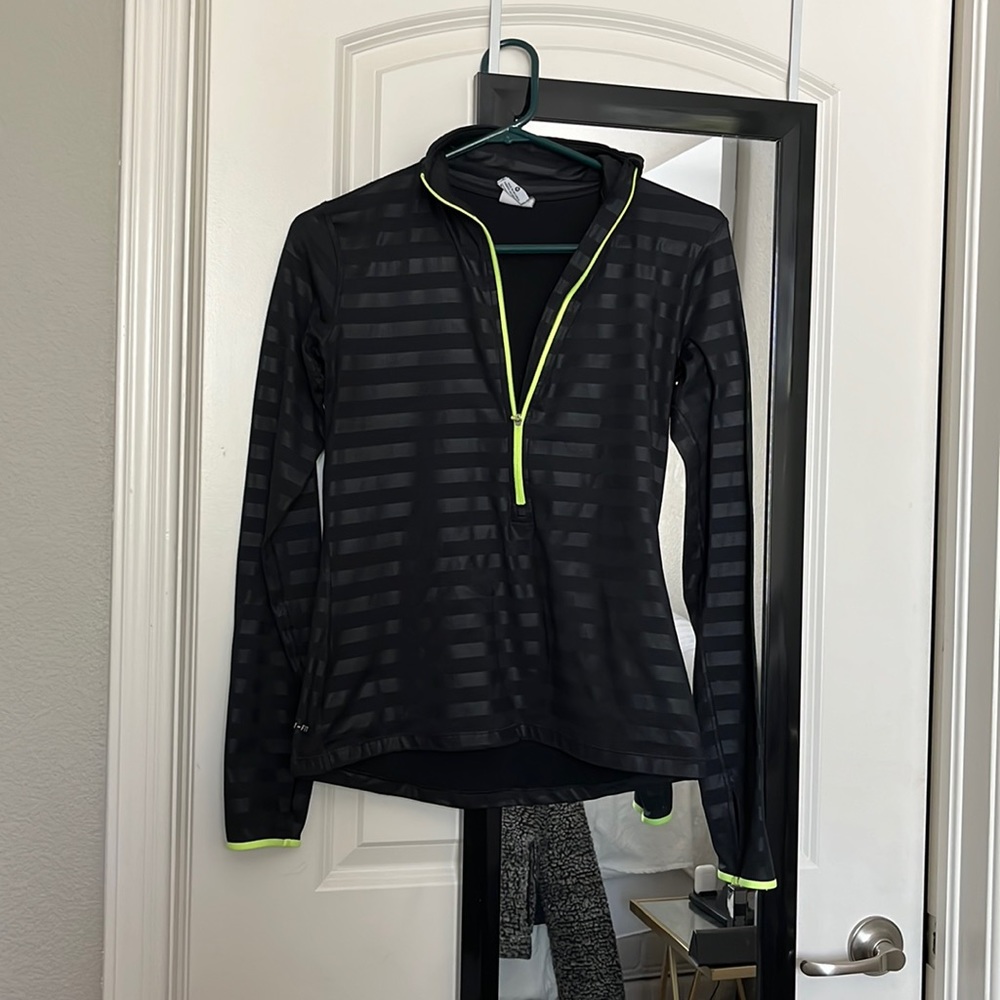 Dri-Fit Nike Pull Over